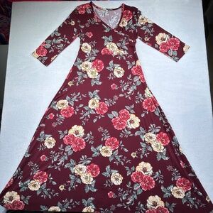Mother Bee Maternity women's Dress size Medium Burgundy Floral print Faux-wrap